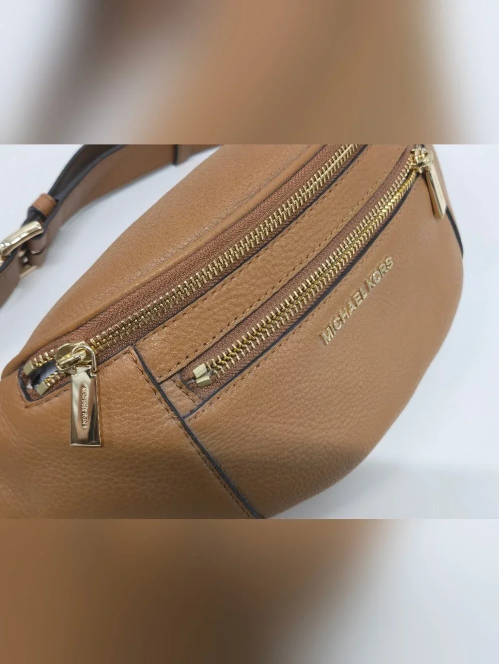 NWT Michael Kors Mott Medium Waistpack
